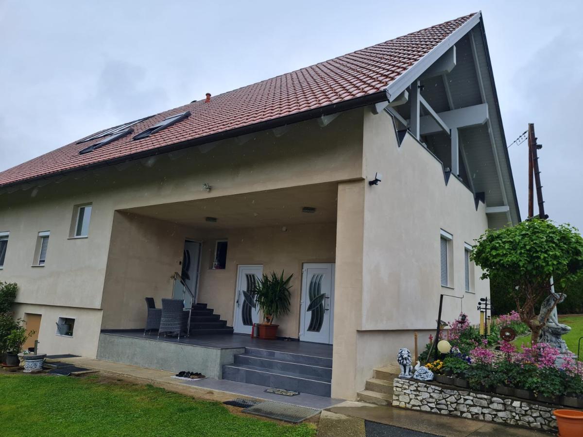 Dahoam By Fam. Franz Apartment Gamlitz Exterior foto